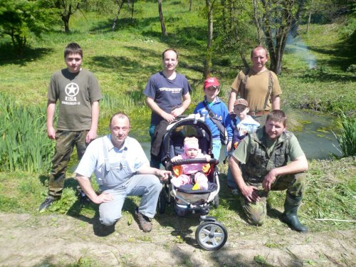 Úklid studánky na Popovsku - 7.5.2011